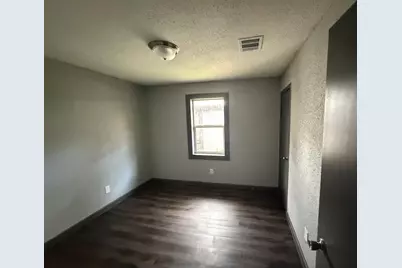 9045 Jutland Road, Houston, TX 77033 - Photo 8