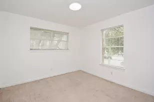 5542 Holly St, Houston, TX 77081 - Photo 26