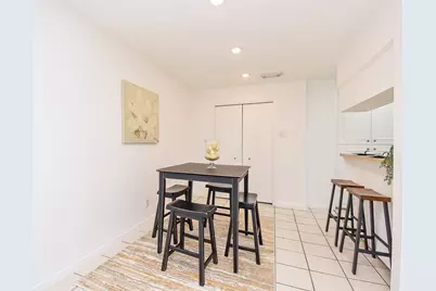 5542 Holly Street #207, Houston, TX 77081 - Photo 10