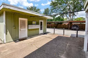 5542 Holly St, Houston, TX 77081 - Photo 34