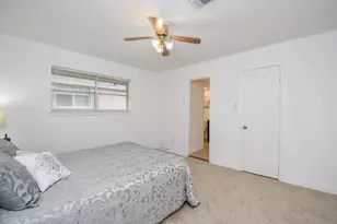 5542 Holly St, Houston, TX 77081 - Photo 20