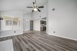10143 Towne Mist Dr, Sugar Land, TX 77498 - Photo 8