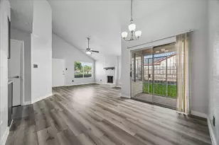10143 Towne Mist Dr, Sugar Land, TX 77498 - Photo 4