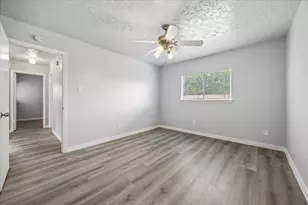10143 Towne Mist Dr, Sugar Land, TX 77498 - Photo 10