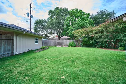 5506 Dumfries Drive, Houston, TX 77096 - Photo 18