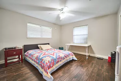 5506 Dumfries Drive, Houston, TX 77096 - Photo 4