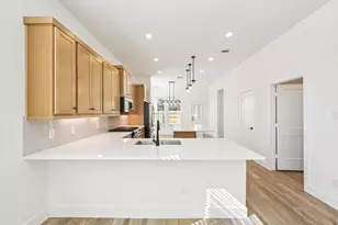 12802 Meadow Wind Wy, Conroe, TX 77302 - Photo 2