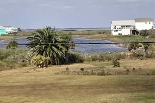 18307 Warrior Rd, Galveston, TX 77554 - Photo 8