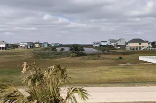 18307 Warrior Rd, Galveston, TX 77554 - Photo 10