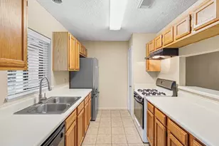 12007 Yearling Dr, Houston, TX 77065 - Photo 8
