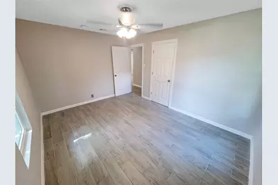 121 Wisteria Street, Lake Jackson, TX 77566 - Photo 16