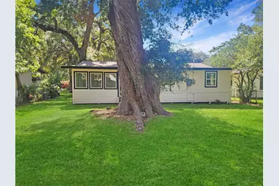 121 Wisteria Street, Lake Jackson, TX 77566 - Photo 24