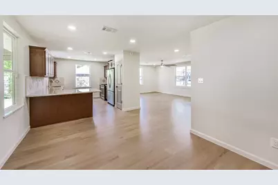 320 S Jamison Street, La Porte, TX 77571 - Photo 14