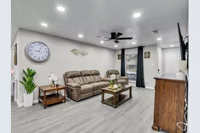 705 Littlewood Street, Baytown, TX 77521 - Photo 12