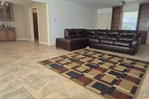 611 Todd St, East Bernard, TX 77435 - Photo 6