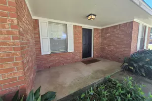 611 Todd St, East Bernard, TX 77435 - Photo 2