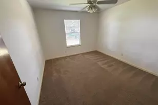 611 Todd St, East Bernard, TX 77435 - Photo 16
