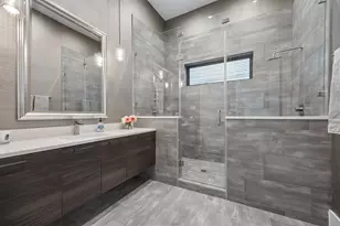 1306 Willard St, Houston, TX 77006 - Photo 2