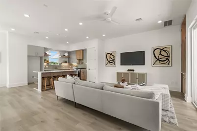 606 Skyland Terrace Way, Houston, TX 77009 - Photo 12
