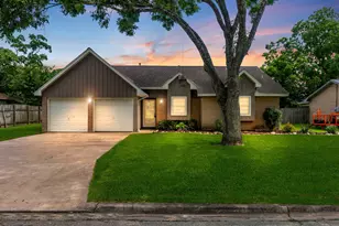 3925 Heatherglen St, Bay City, TX 77414 - Photo 1