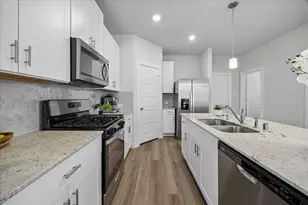 8409 Arden valley Ln, Houston, TX 77063 - Photo 8