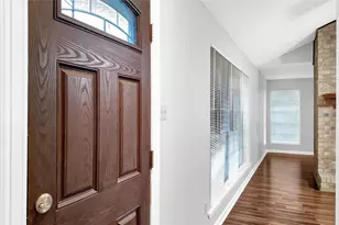 830 S 6th St, La Porte, TX 77571 - Photo 22