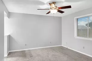 830 S 6th St, La Porte, TX 77571 - Photo 8