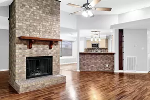 830 S 6th St, La Porte, TX 77571 - Photo 10