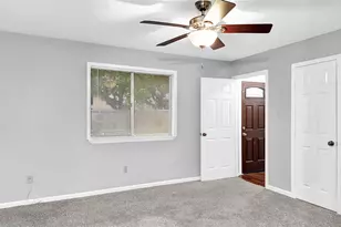830 S 6th St, La Porte, TX 77571 - Photo 24