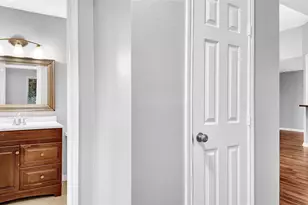 830 S 6th St, La Porte, TX 77571 - Photo 16