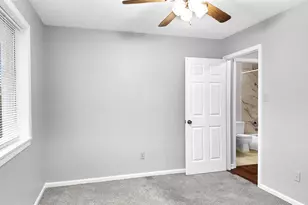 830 S 6th St, La Porte, TX 77571 - Photo 36