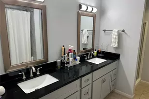 12625 Memorial Dr, Houston, TX 77024 - Photo 16