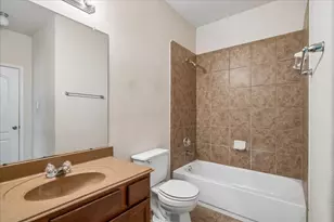 11922 Green Colling Park Dr, Houston, TX 77047 - Photo 24