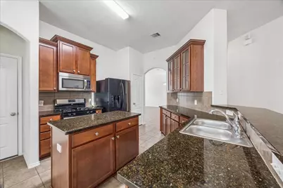 11922 Green Colling Park Drive, Houston, TX 77047 - Photo 16