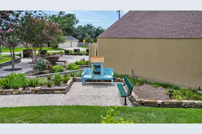 2358 Binley Drive, Houston, TX 77077 - Photo 40