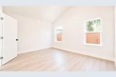 142B College Street, Fresno, TX 77545 - Photo 10