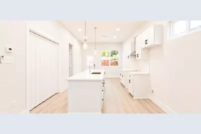 142B College Street, Fresno, TX 77545 - Photo 6