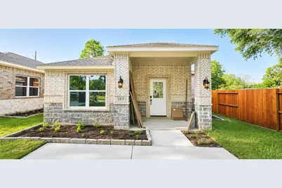 142B College Street, Fresno, TX 77545 - Photo 1