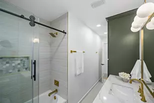 1818 Watercrest Dr, Houston, TX 77008 - Photo 22