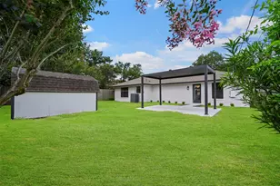 1818 Watercrest Dr, Houston, TX 77008 - Photo 30