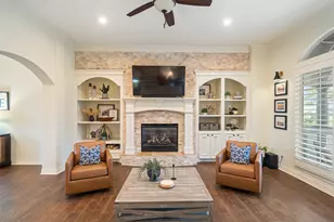 10812 Bourbon St, Willis, TX 77318 - Photo 6