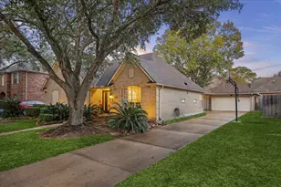 2111 Shadow Park Dr, Katy, TX 77494 - Photo 2