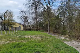 1425 E 34th St, Houston, TX 77022 - Photo 4