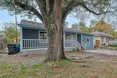 7028 Saint Augustine Street, Houston, TX 77021 - Photo 2