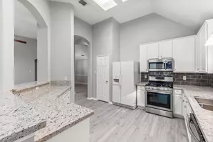 155 N Wimberly Way, Conroe, TX 77385 - Photo 14