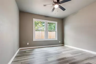 211 E 31st 1/2 Street, Houston, TX 77018 - Photo 16