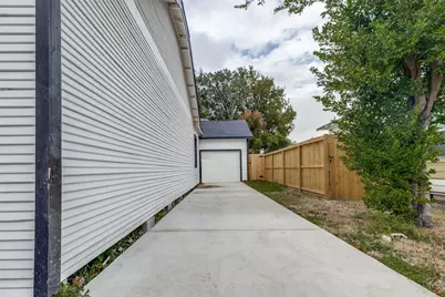 211 E 31st 1/2 Street, Houston, TX 77018 - Photo 22
