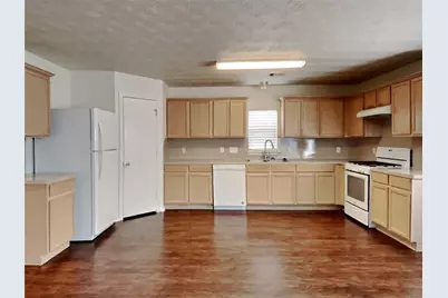 5043 Willow Point Drive, Conroe, TX 77303 - Photo 2