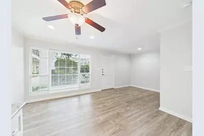 5333 Richmond Avenue #11, Houston, TX 77056 - Photo 2