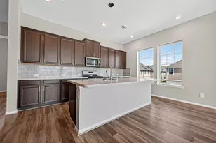 9423 Towne Lake Pkwy, Cypress, TX 77433 - Photo 14